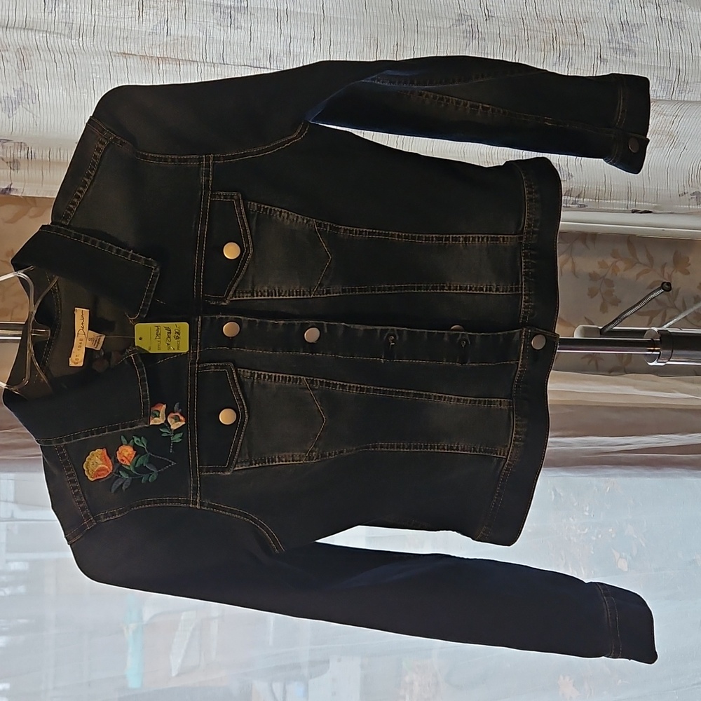 Classic EST 1946 Blue Denim Jacket with Timeless Design and Contrast Stitching
